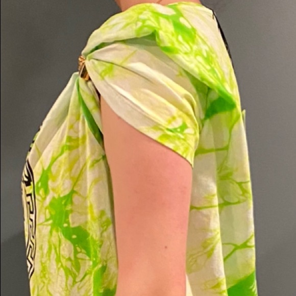 Brand New with Tags VERSACE Lime GREEN T-Shirt - Picture 3 of 6